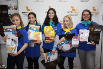 Приют "Муркоша" посетили  ученики школы 1095